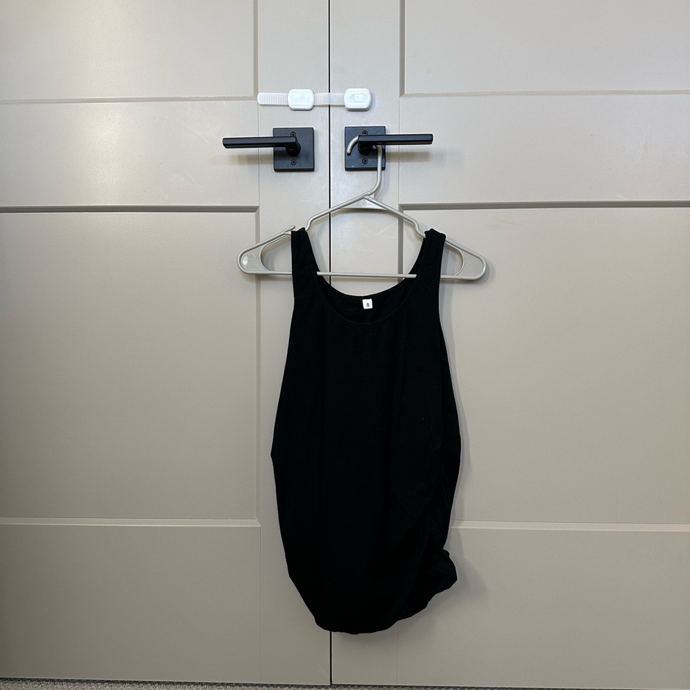 Black Sleeveless Top